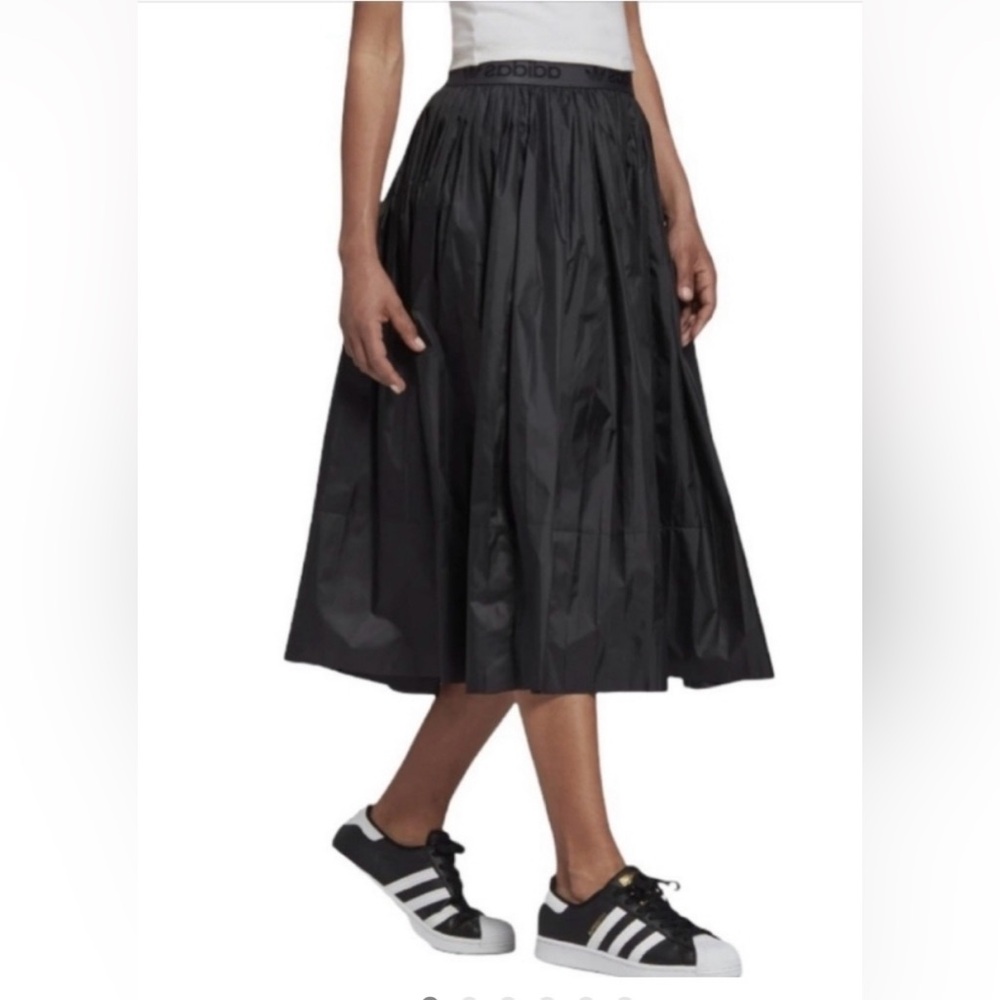 Adidas Black Pleated Midi Skirt versatile new with tags size medium $80